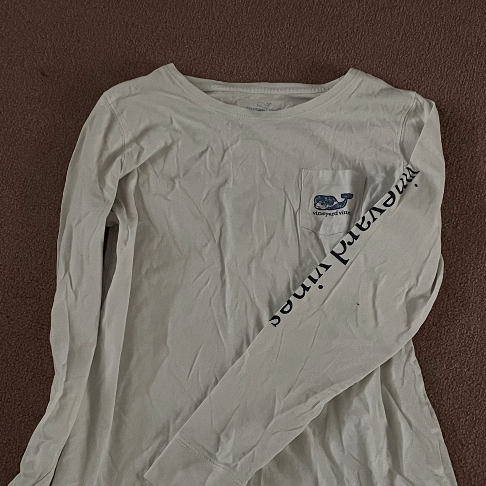 White Vineyard Vines long sleeve
